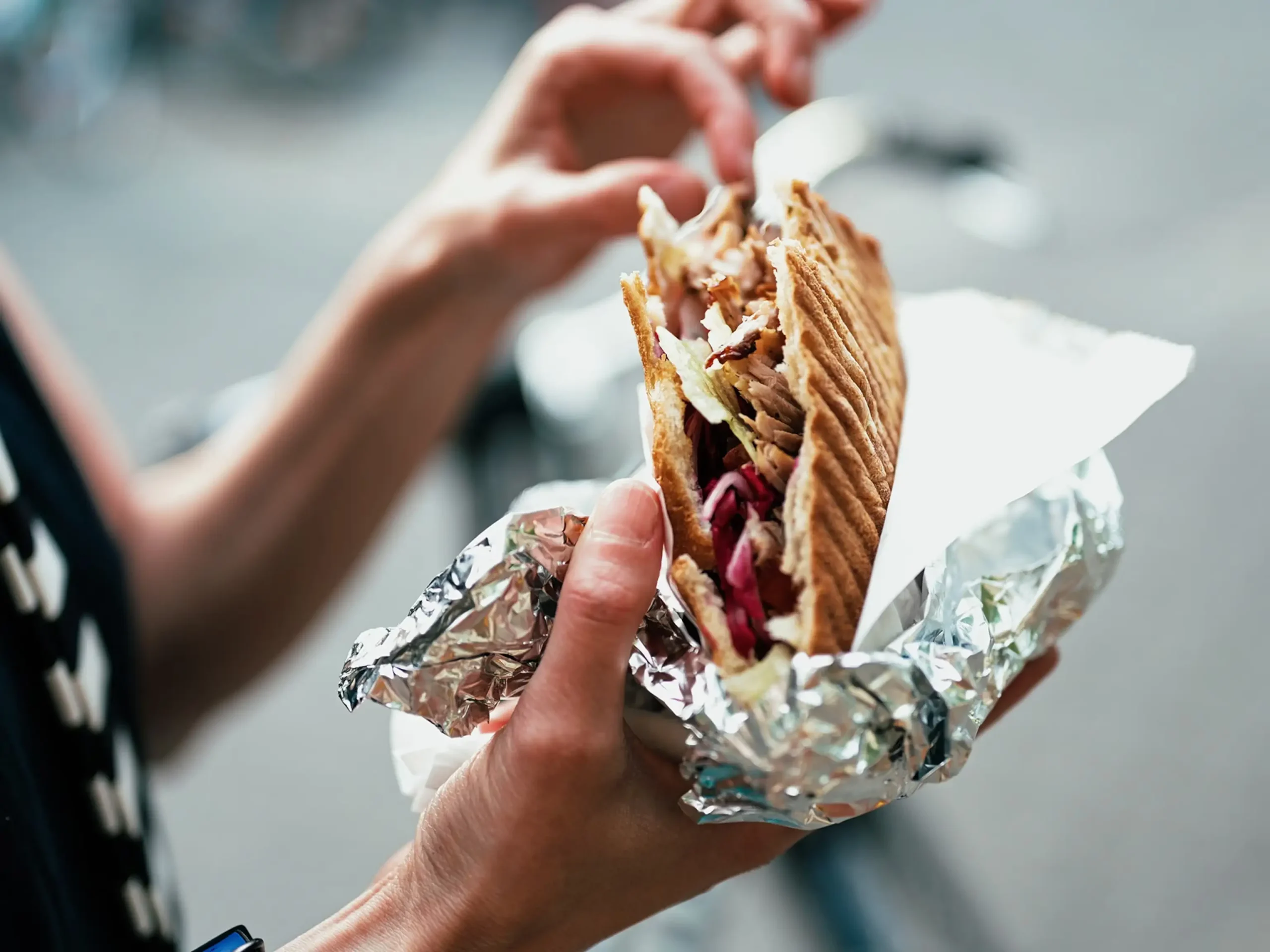 Döner Kebab: Die Geschichte eines Kultgerichts