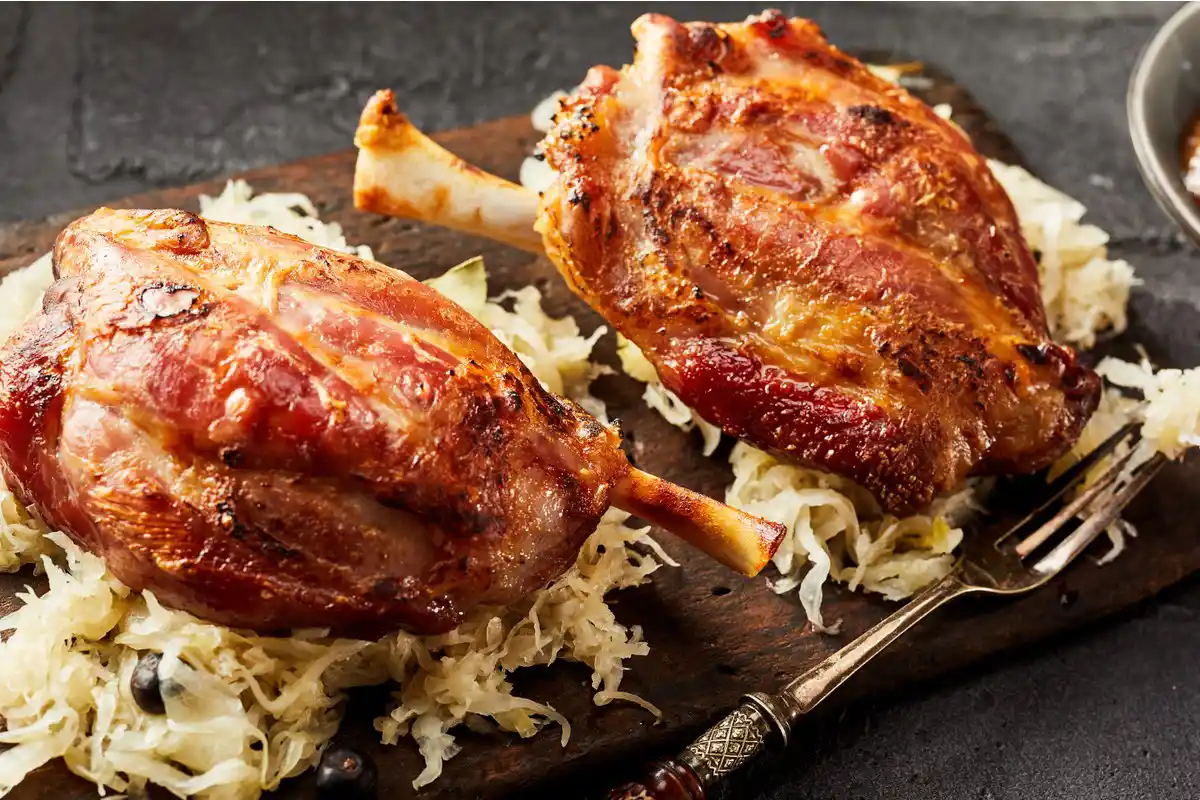 Gebackene Schweinshaxe