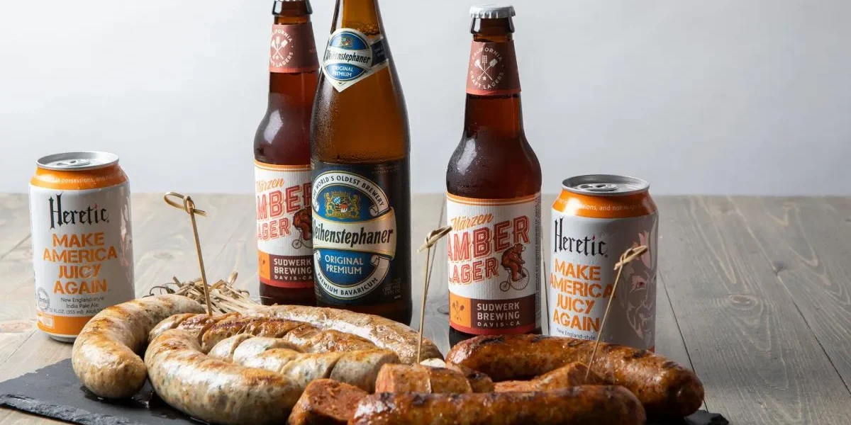 Wie man deutsche Wurst richtig mit Bier kombiniert – wie die Einheimischen es tun
