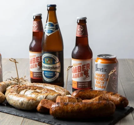 Wie man deutsche Wurst richtig mit Bier kombiniert – wie die Einheimischen es tun
